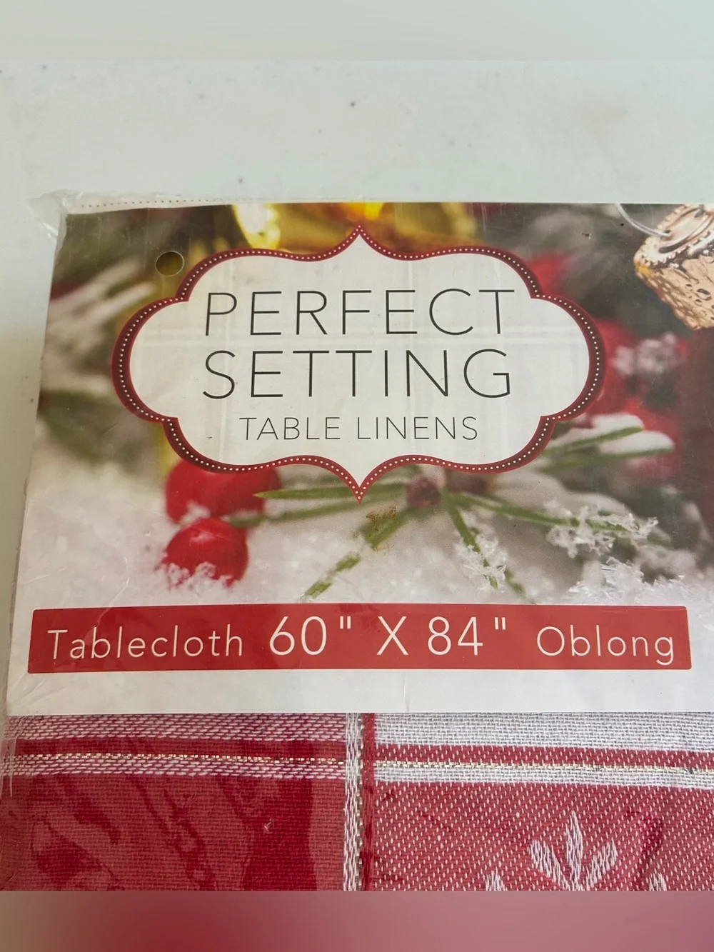 Cottagecore Tablecloth 60 x 84 Red White Snowflake Winter Holiday Rectangle New
